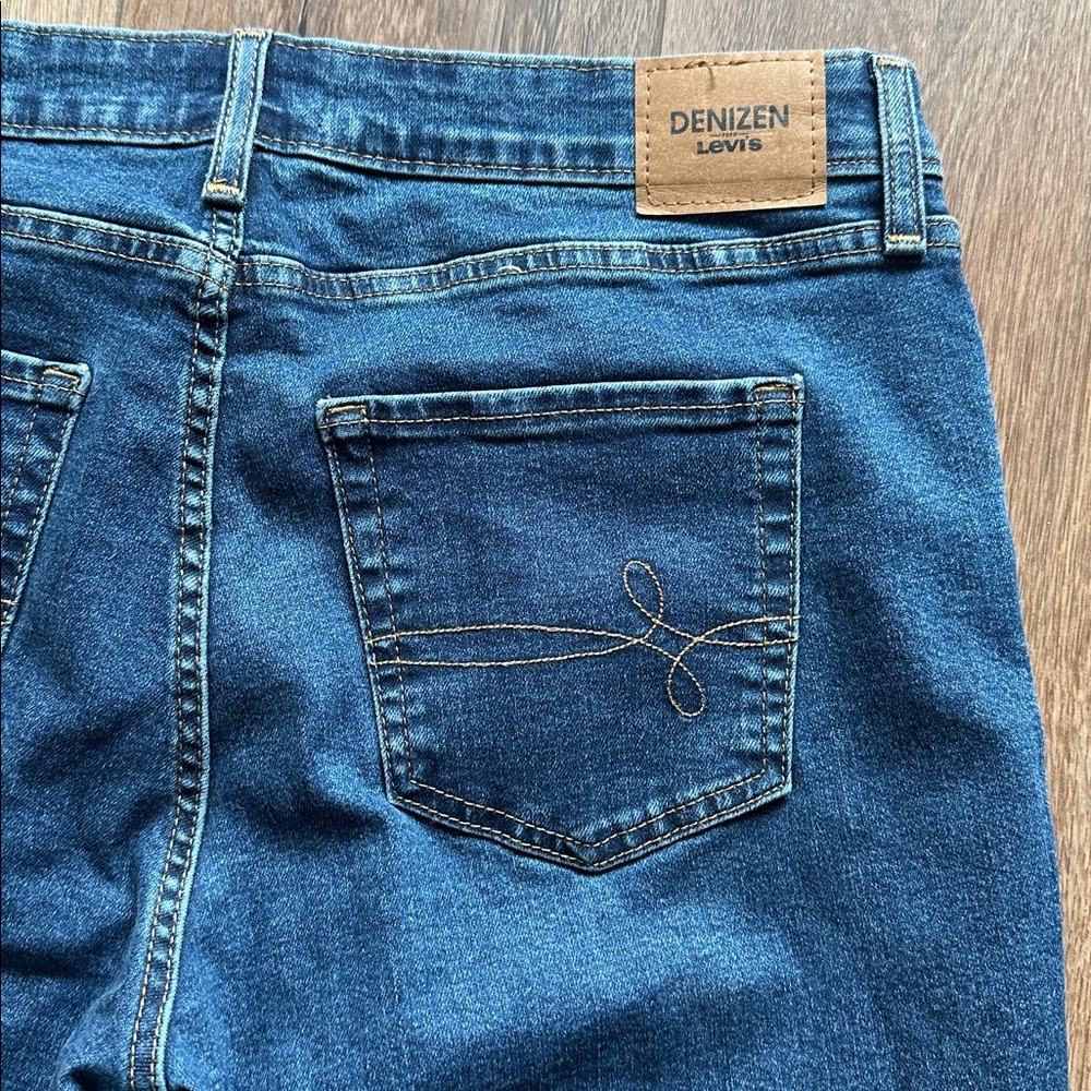 Women’s Distressed Mid Rise Boyfriend Denizen from Levi’s Jeans in size 12 W:31 - Picture 6 of 6